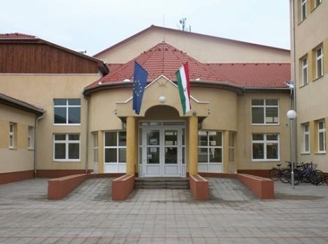 nevtelen.jpg